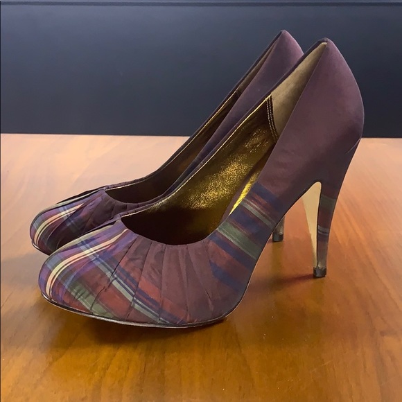 Cynthia Vincent, Bordeaux Red Tartan Plaid heels 7 - Picture 2 of 6